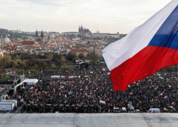W Pradze na antyrządowy wiec wyszło nawet 250 tysięcy osób. Protestujący выступили przeciwko zmianom w mediach, polityce rządu oraz ustawie dotyczącej organizacji pozarządowych.