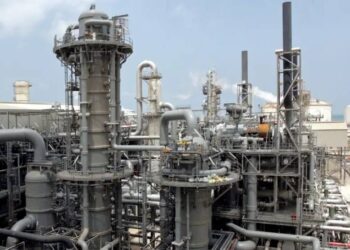 Iran zaatakował obiekty energetyczne Kataru, Arabii Saudyjskiej i ZEA po uderzeniu na South Pars. W Ras Laffan wybuchły pożary, w Rijadzie są ranni.