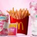 McDonald’s uruchomił w Szwecji różową serię produktów. Na razie nie ma informacji, by Cherry Blossom Sprite, Pink McShaker Fries i McFlurry trafiły do Polski.