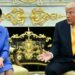 Premier Japonii Sanae Takaichi odmówiła Trumpowi w odpowiedzi na prośbę o skierowanie floty do cieśniny Ormuz, powołując się na ograniczenia konstytucyjne.