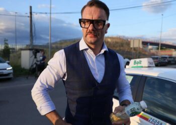 Łukasz Mejza może mieć 163 punkty karne i 17,8 tys. zł mandatów. Sprawa dotyczy serii wykroczeń drogowych, w tym jazdy 200 km/h w okolicach Polkowic.