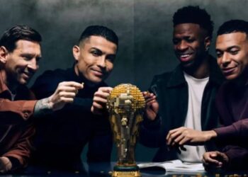 Lego wypuściło spot reklamowy z Messim, Ronaldo, Mbappé i Viníciusem. W centrum fabuły znajduje się puchar z klocków oraz nieoczekiwany finał.