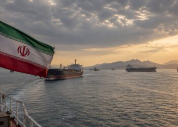 Iran zaproponował USA otwarcie cieśniny Ormuz, zniesienie blokady oraz przedłużenie rozejmu, odkładając negocjacje nuklearne na późniejszy etap.