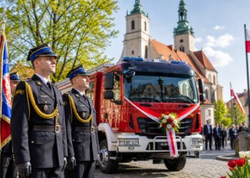 Dowiedz się, jakie święta przypadają 4 maja 2026 roku w Polsce: Dzień Strażaka, św. Florian, daty międzynarodowe, przysłowia i zakazy.