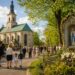 Dowiedz się, jakie święta obchodzi się w Polsce 17 maja 2026 roku. Kalendarz kościelny, Wniebowstąpienie Pańskie, dni międzynarodowe, ludowe przysłowia, tradycje i zakazy związane z niedzielą.