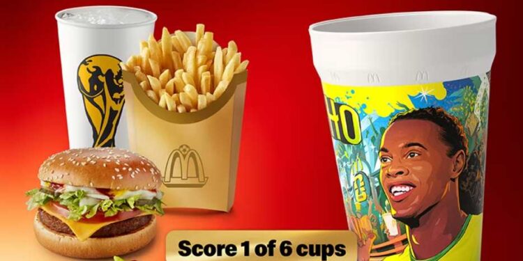 W McDonald’s Polska pojawiły się kubki FIFA World Cup™. Sprawdź, jak je zdobyć, jakie zestawy są dostępne i ile kosztują w złotych.