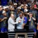 Świętowanie tytułu „New York Knicks” w Nowym Jorku przerodziło się w zamieszki: kibice zaatakowali autobusy wahadłowe Maroka i Brazylii, jest osoba ranna.