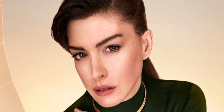 Dowiedz się, jak Anne Hathaway ogłosiła trzecią ciążę: aktorka pokazała zaokrąglony brzuch na Instagramie. Przeczytaj szczegóły o rodzinie i reakcji jej fanów już teraz.