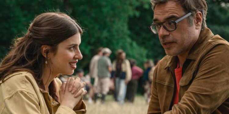 Serial komediowy „Alice and Steve” zadebiutuje 8 czerwca na Hulu i Disney+. Produkcja zdobyła trzy nagrody Canneseries, w tym za najlepszy serial.